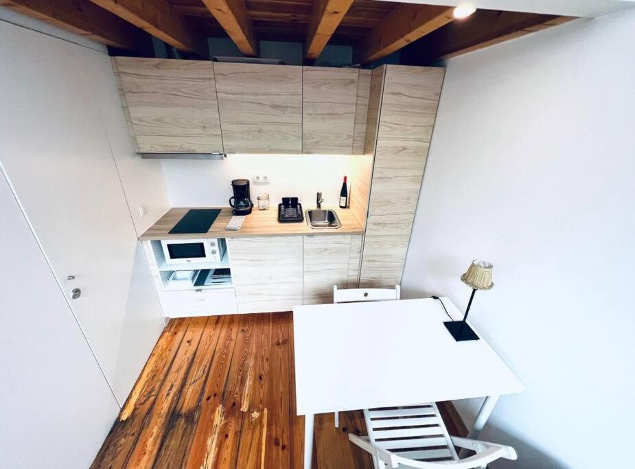 Lisbon Lovely Mezzanino Studio Close To Lx Factory Exterior photo